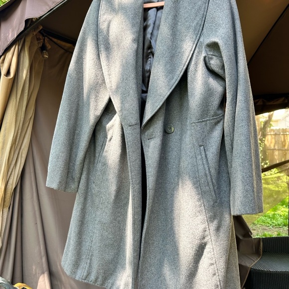 GAP Gray Wool Coat - Picture 3 of 5